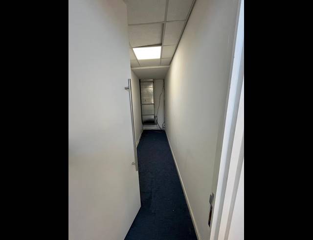 914M² OFFICE TO LET IN BELVEDERE TYGERBERG